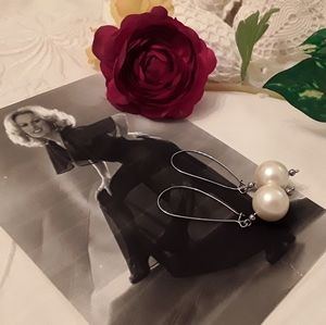 VTG.J&M 925 STERLING FAUX PEARL F. HOOK EARRINGS